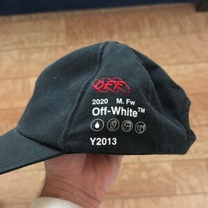 Off white hat